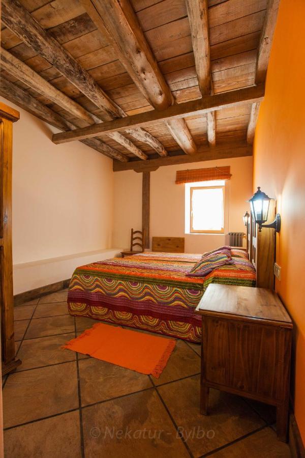 Arkaitza Pension Berrobi Buitenkant foto
