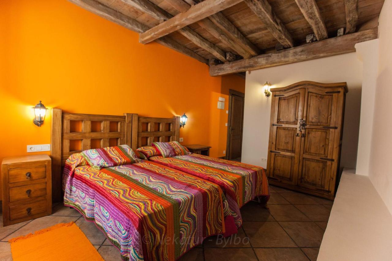 Arkaitza Pension Berrobi Buitenkant foto